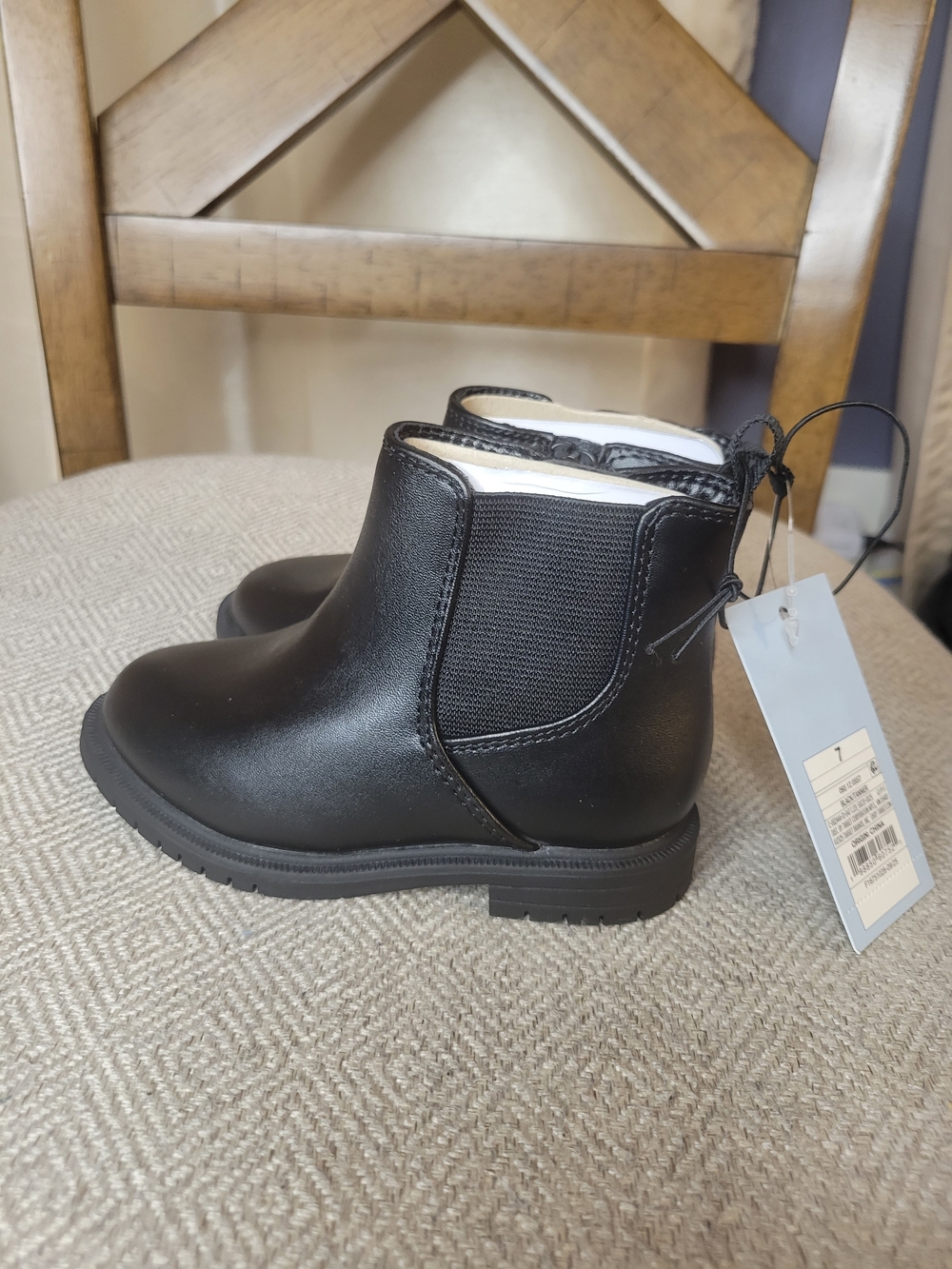 Cat & Jack Toddler Girl Black Chelsea Boots - Classic Slip-On Design - Picture 2 of 10